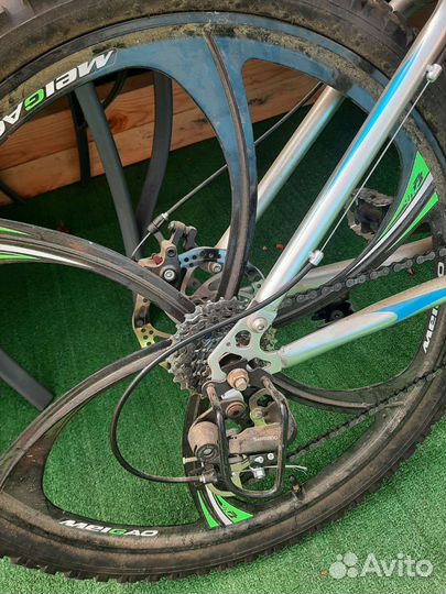 Велосипед BMW