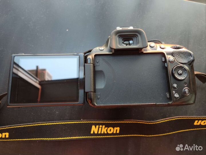 Зеркальный фотоаппарат Nikon D5200