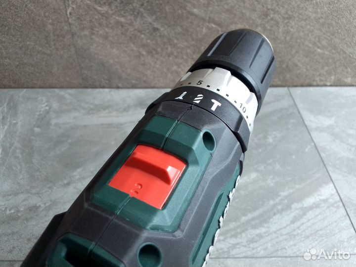 Шуруповёрт ударный Metabo SB 18 L BL