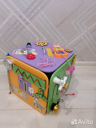 Бизикуб, бизи пирамида и дом