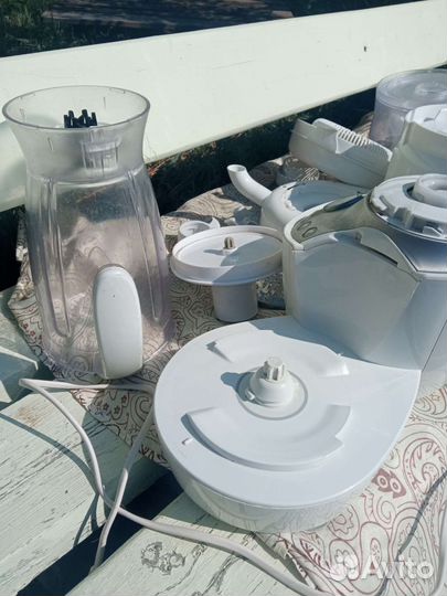 Кухонный комбайн philips essence HR 7764