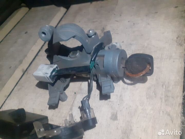 Замок зажигания Митсубиси Лансер 10 Mitsubishi