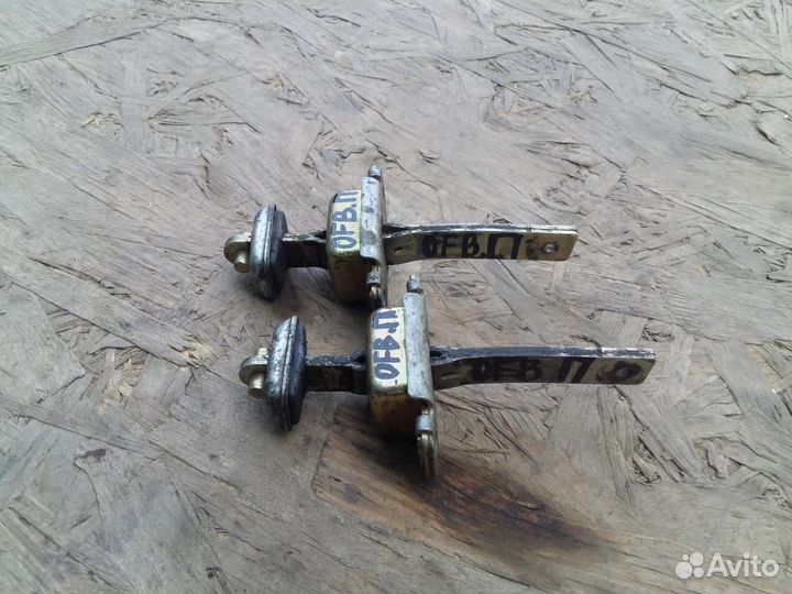 Ограничитель двери передний Opel Frontera B 1998