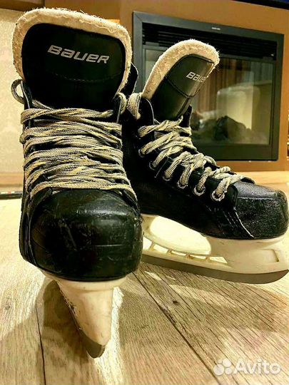 Хоккейные коньки bauer