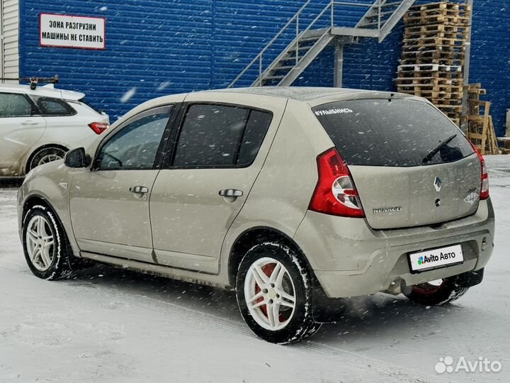 Renault Sandero 1.6 AT, 2011, 251 000 км