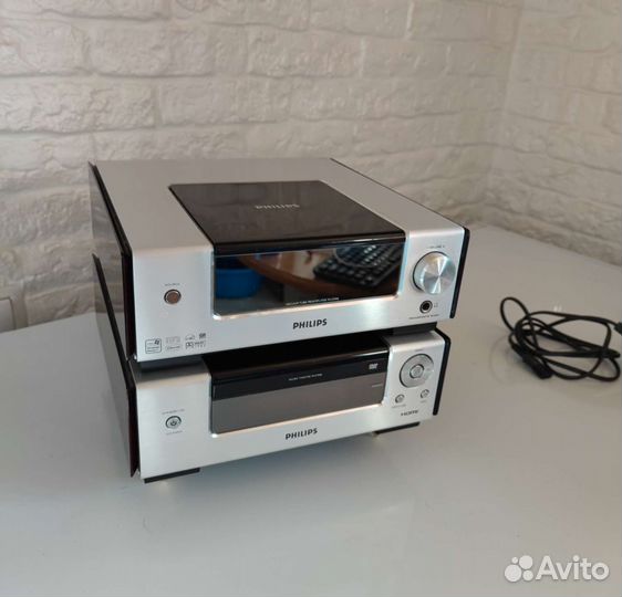 Музыкальный центр philips