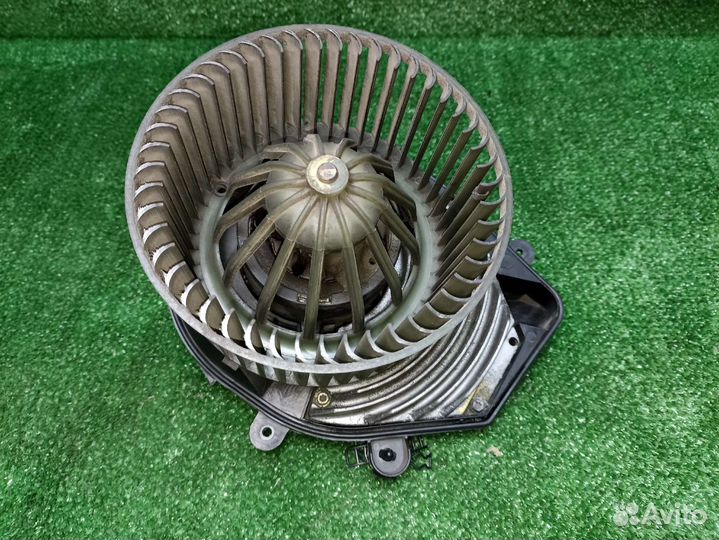 Моторчик печки Volkswagen Passat B5