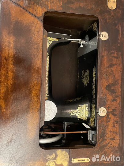 Швейная машинка зингер