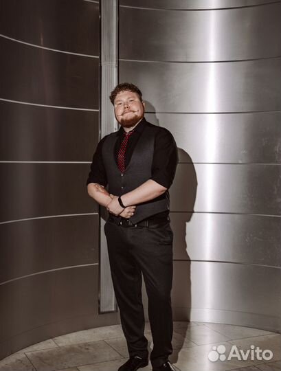 Ведущий / Тамада + DJ с оборудованием