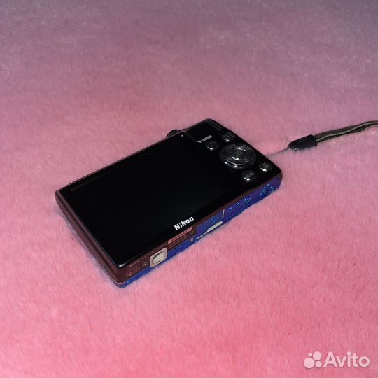 Компактная мыльница y2k Nikon Coolpix
