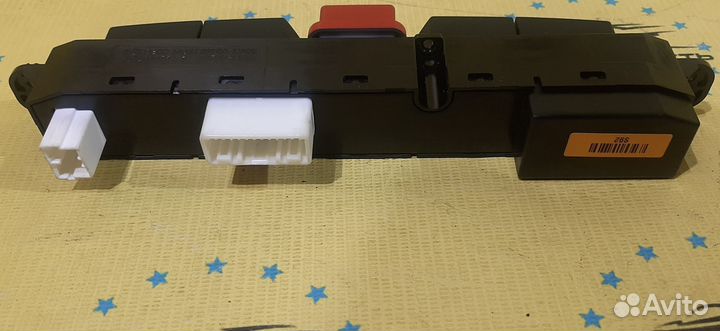 Кнопка аварийной сигнализации Kia Ceed