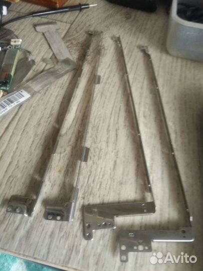 Запчасти для ноутбука,петли,шлейф,динмик,инвентор