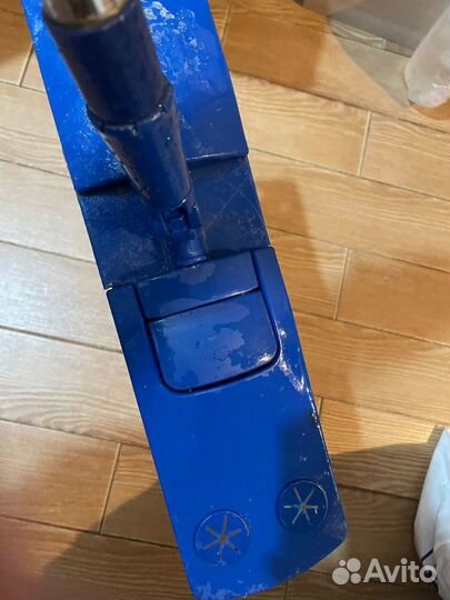 Ведро и швабра