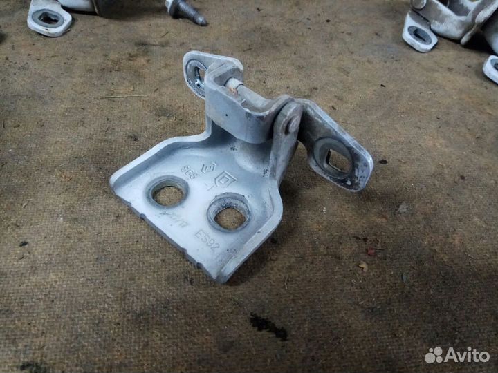 Петля Лада Ларгус