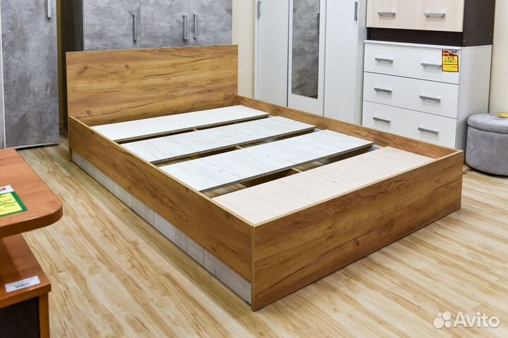 Кровать двуспальная Марчел 1,4 золотой/дуб белый