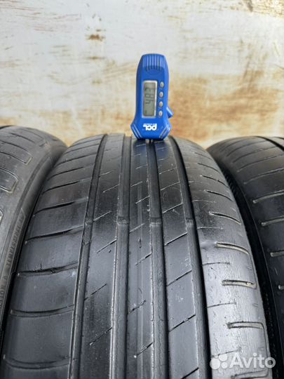 Goodyear EfficientGrip Performance 215/60 R16