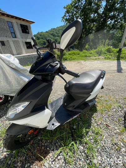 Скутер Keeway 150