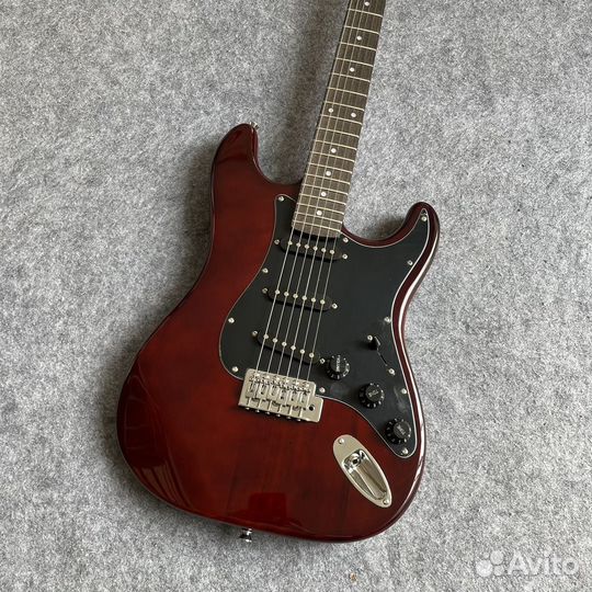 Гитара Fender stratocaster classic - новинка