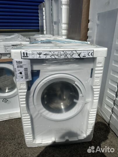 Стиральная машина Beko WRS5511BWW. Новая