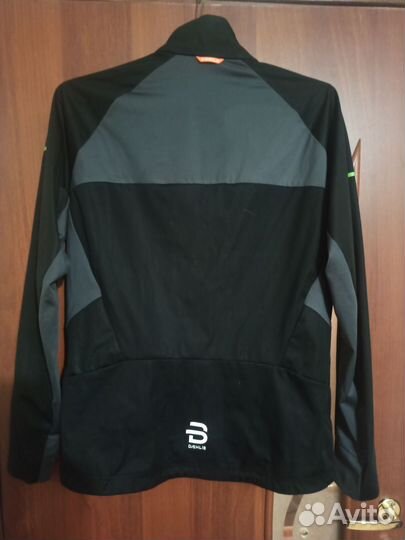 Лыжная разминочная куртка