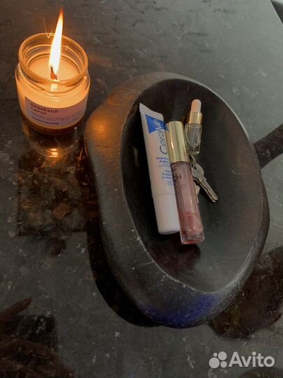 Подставки из камня