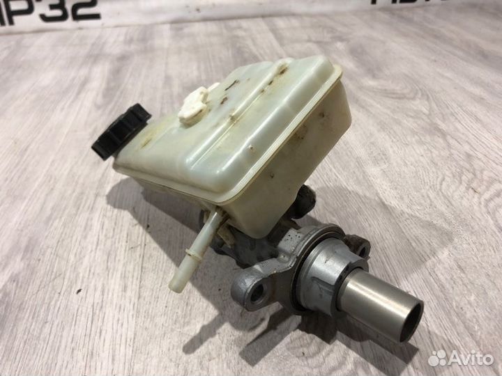 Главный тормозной цилиндр Ford Focus 3 pnda 2011