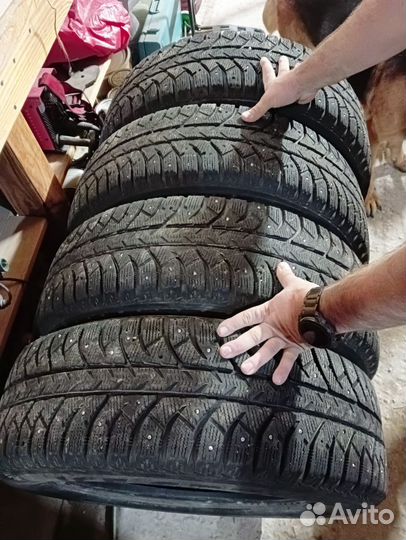 Bridgestone Ice Cruiser 7000 225/65 R17 106T