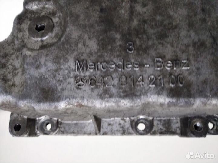 Поддон w212 E-class 642.8