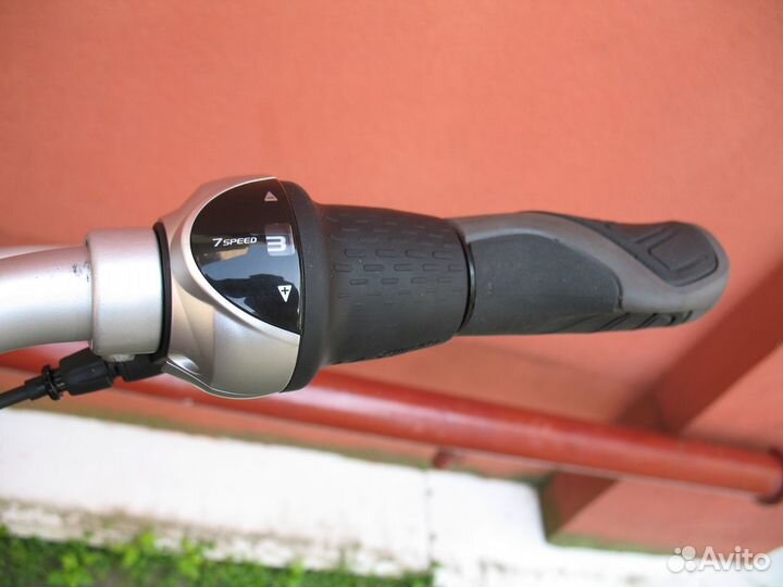 Брендовый дамский, 28