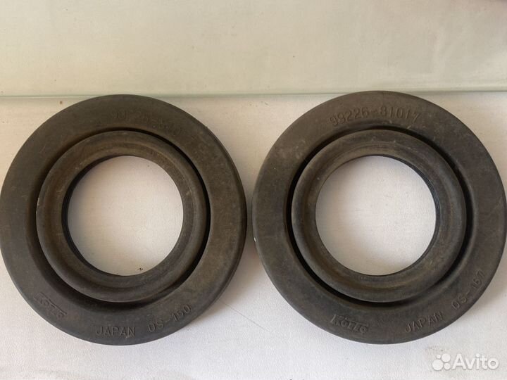 Резиновые заглушки фар camry 40-45