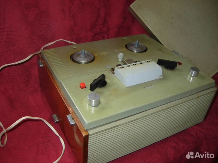 Катушечный магнитофон Яуза-6 (СССР)