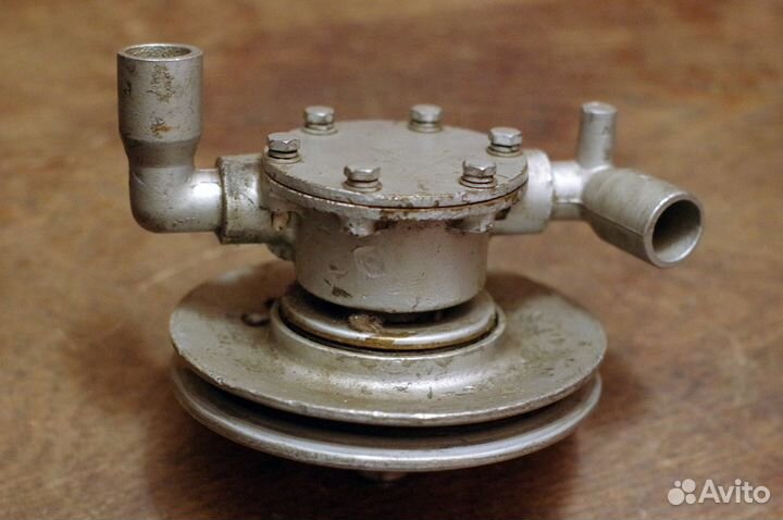 Заводской насос охлаждения с катера 