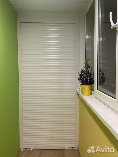 Шкаф с рольставнями на балкон по вашим размерам