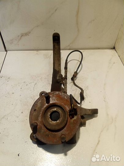 Кулак передний левый Hyundai-Kia Sonata EF 2001