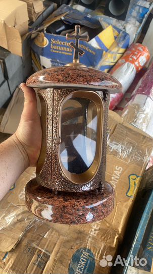 Вазы из гранита