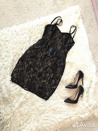 Платье мини кружевное