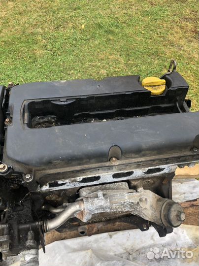 Двигатель Головка блока