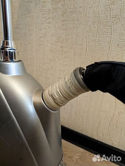 Отпариватель для одежды вертикальный