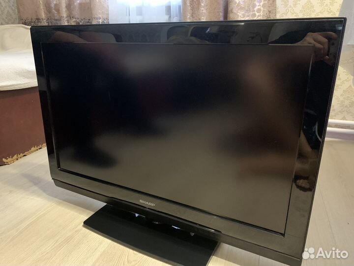 Б/У ЖК телевизор Sharp LC-32S7RU-BK