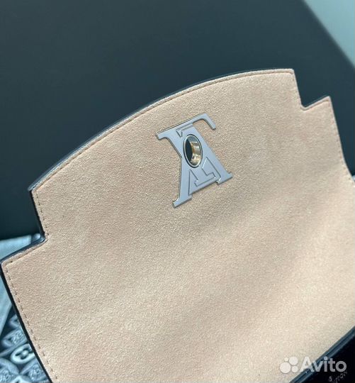 Сумка LV Lockme Ever BB