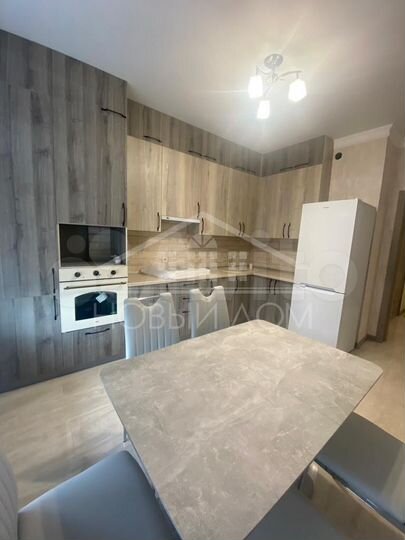 2-к. квартира, 65 м², 11/12 эт.