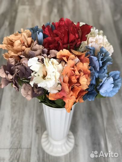 Искусственные цветы в ассортименте для декора