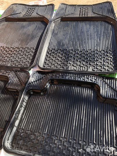 Коврики автомобильные универсальные резиновые