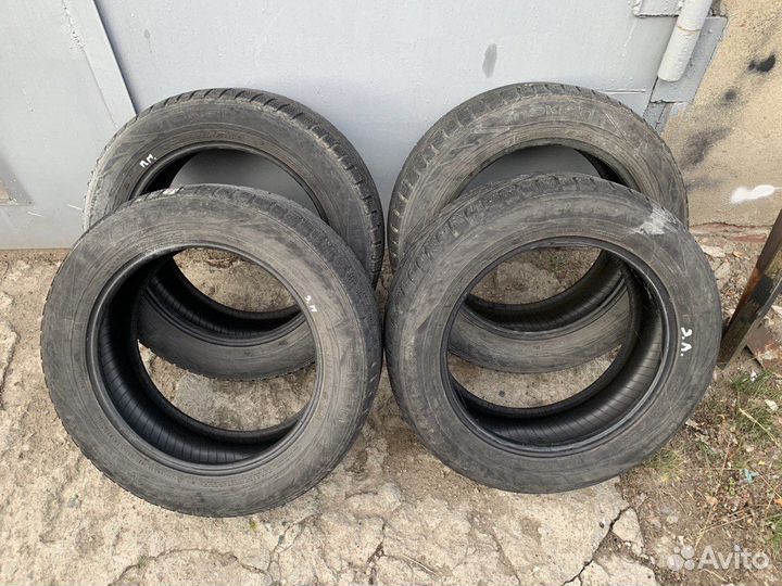 Nokian Tyres Hakkapeliitta R2 SUV 215/60 R17 100R