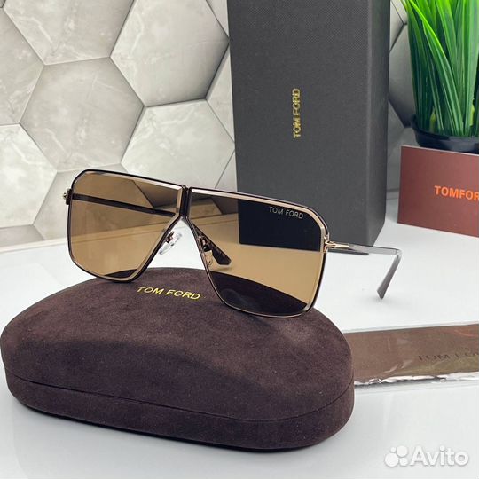 Солнцезащитные очки Tom Ford