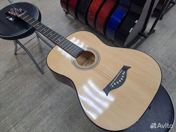 Гитара акустическая