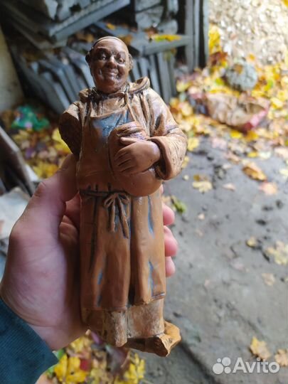 Статуэтка керамическая