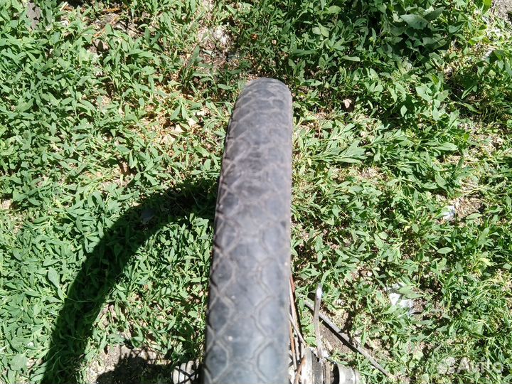 Заднее колесо от старого велосипеда