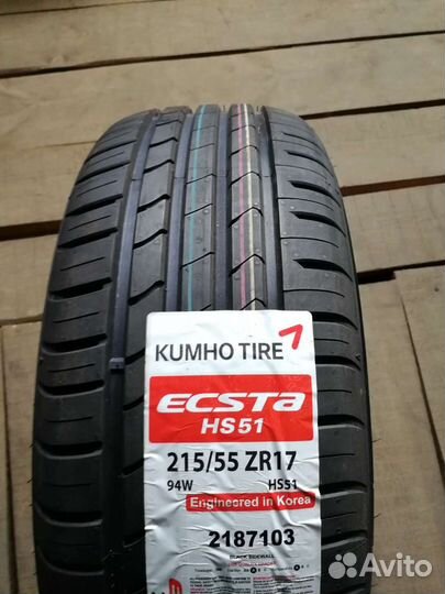 Kumho Ecsta HS51 215/55 R17