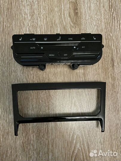 Сегсорный блок климата Volkswagen Tiguan